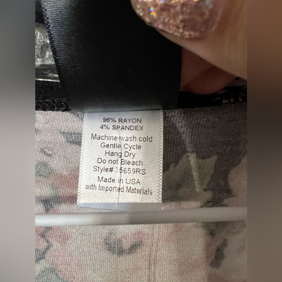 NWT AGNES & DORA Floral Wrap dress - Picture 6 of 7